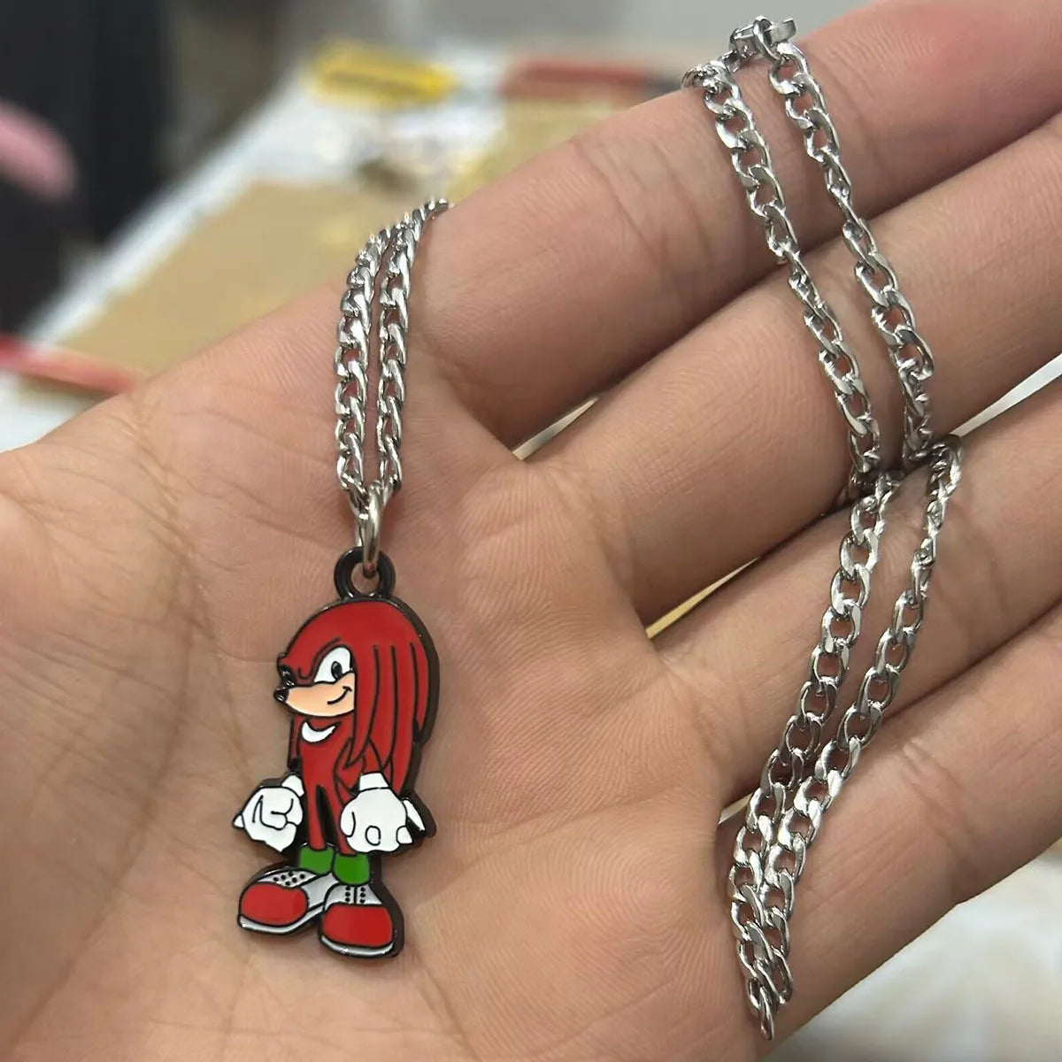 Collier Knuckles de l'univers Sonic